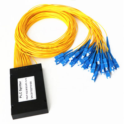 PLC 1×32 ABS van de Vezel Optische Splitser materiële schakelaar 3.0mm van Sc de gele kabel van de diameterg657a1 vezel